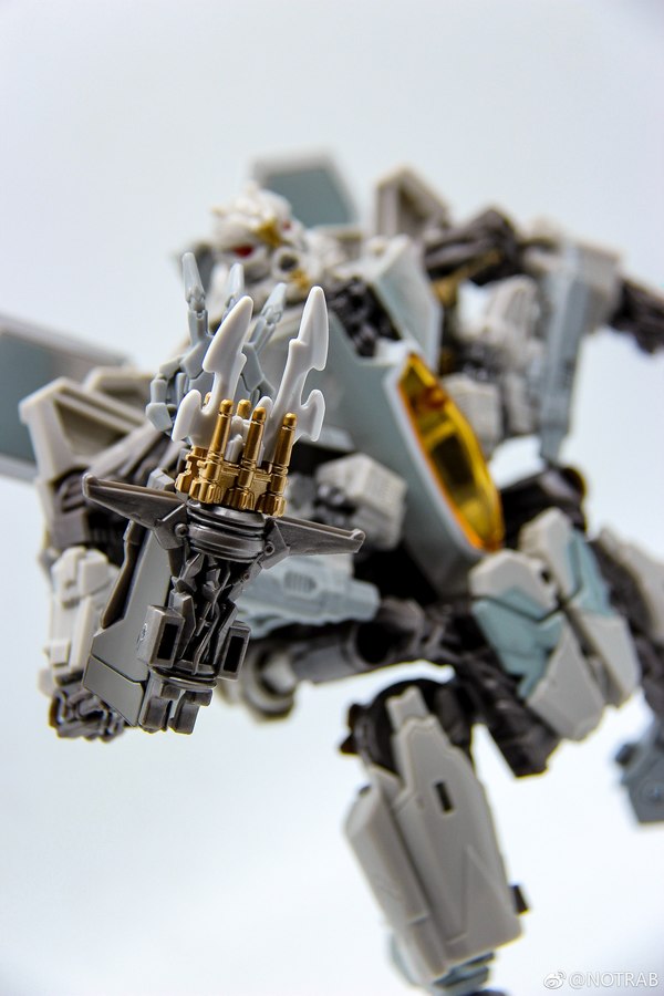 Studio Series In Hand Photos Featuring Wave 1 And Wave 2 Deluxes, Plus Optimus, Starscream, And Blackout 07 (7 of 28)